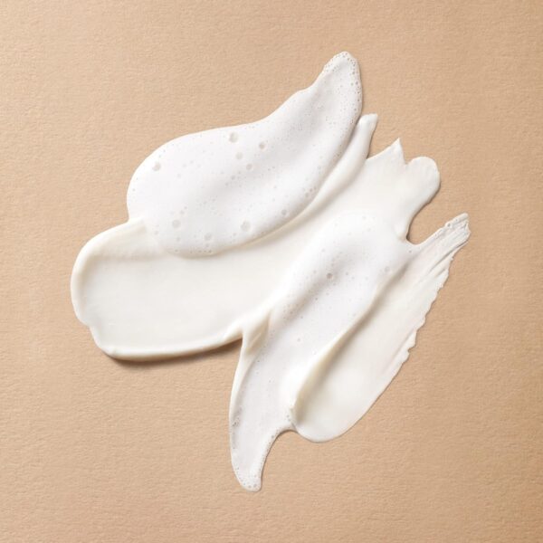 Clé de Peau Beauté Clarifying Cleansing Foam, 4.6oz - Image 2
